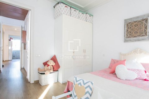 Huoneisto myytävänä Barcelona, Espanja, 3 makuuhuonetta, 85 m2 No. 192740 - kuva 15