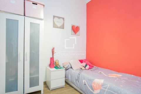 Huoneisto myytävänä Barcelona, Espanja, 3 makuuhuonetta, 85 m2 No. 192740 - kuva 19