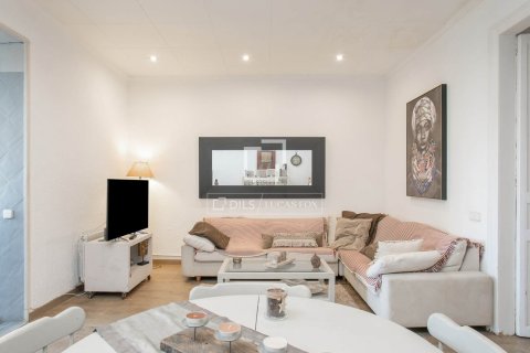 Huoneisto myytävänä Barcelona, Espanja, 3 makuuhuonetta, 85 m2 No. 192740 - kuva 9