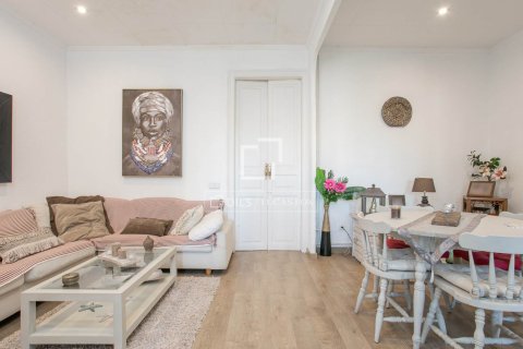 Huoneisto myytävänä Barcelona, Espanja, 3 makuuhuonetta, 85 m2 No. 192740 - kuva 8
