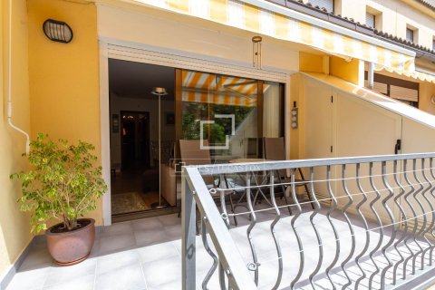 Huvila myytävänä Sant Just Desvern, Barcelona, Espanja, 4 makuuhuonetta, 168 m2 No. 192736 - kuva 10