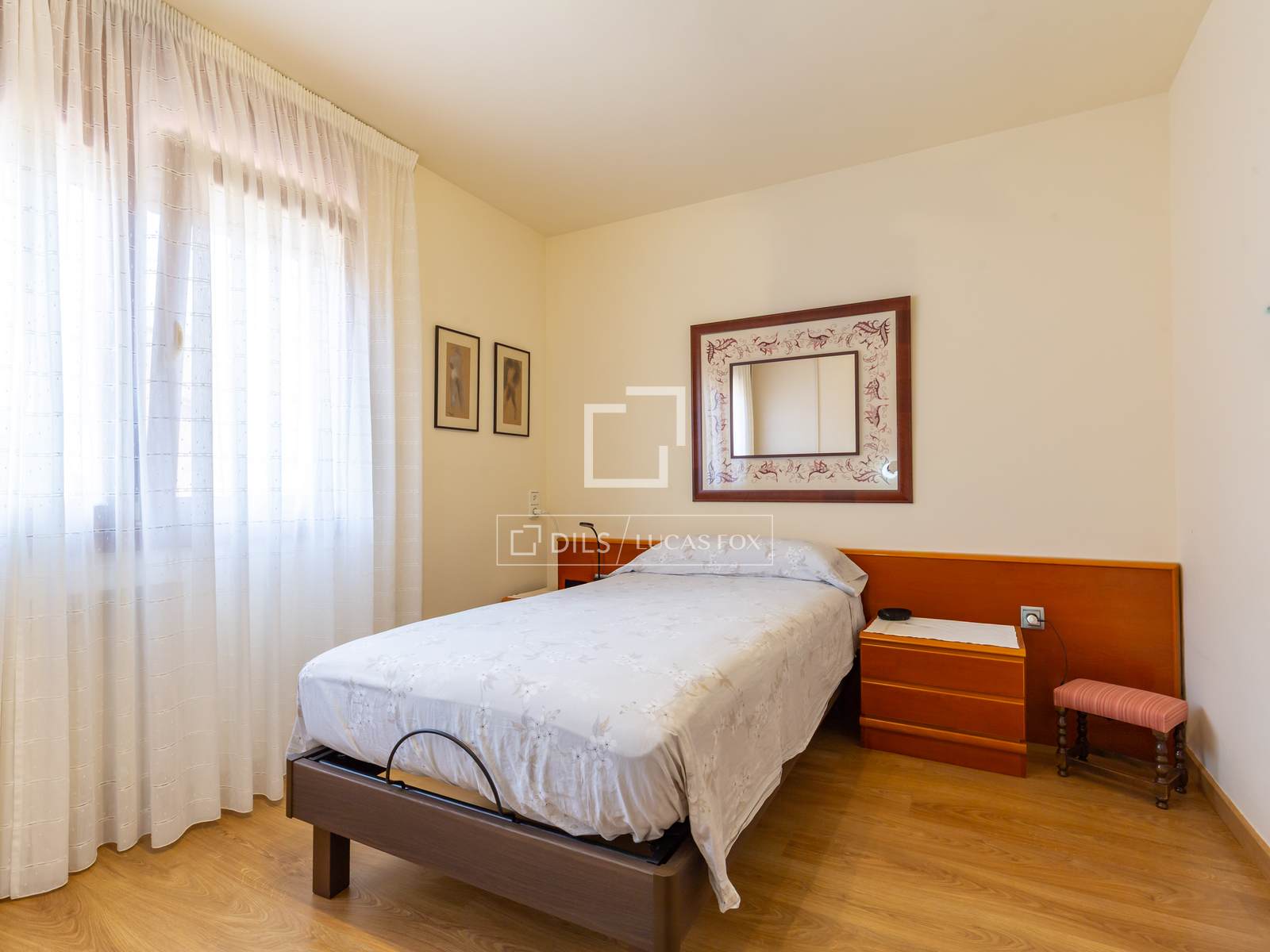 Villa a Sant Just Desvern, Barcelona, Spagna 4 camere da letto, 168 mq. N° 192736
