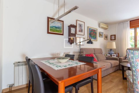 Huvila myytävänä Sant Just Desvern, Barcelona, Espanja, 4 makuuhuonetta, 168 m2 No. 192736 - kuva 4