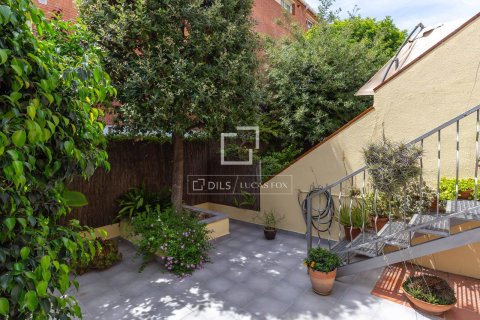 Huvila myytävänä Sant Just Desvern, Barcelona, Espanja, 4 makuuhuonetta, 168 m2 No. 192736 - kuva 2