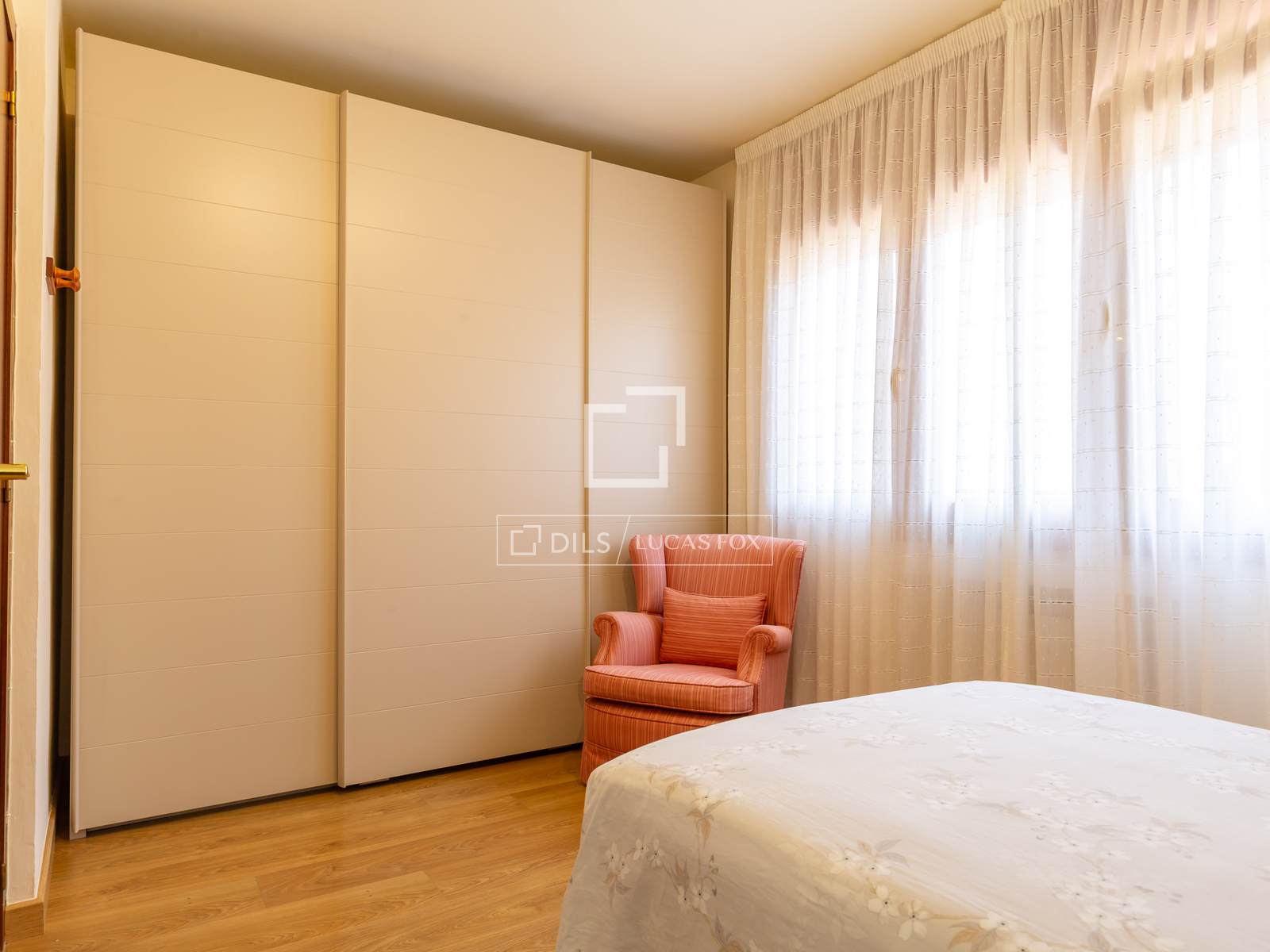 Villa a Sant Just Desvern, Barcelona, Spagna 4 camere da letto, 168 mq. N° 192736