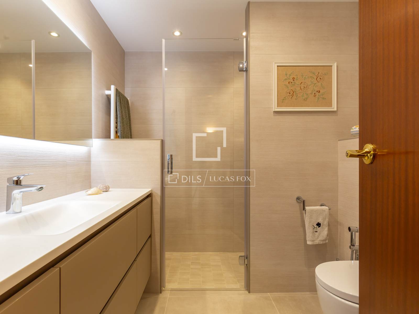 Villa a Sant Just Desvern, Barcelona, Spagna 4 camere da letto, 168 mq. N° 192736