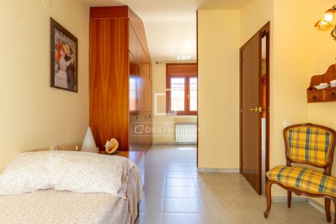 Huvila myytävänä Sant Just Desvern, Barcelona, Espanja, 4 makuuhuonetta, 168 m2 No. 192736 - kuva 30