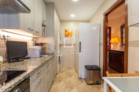 Huvila myytävänä Sant Just Desvern, Barcelona, Espanja, 4 makuuhuonetta, 168 m2 No. 192736 - kuva 14