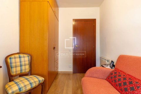 Huvila myytävänä Sant Just Desvern, Barcelona, Espanja, 4 makuuhuonetta, 168 m2 No. 192736 - kuva 26