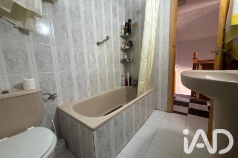 Casa adosada en venta en El Tiemblo, Ávila, España No. 192097 - foto 22