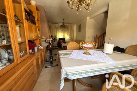 Casa adosada en venta en El Tiemblo, Ávila, España No. 192097 - foto 12