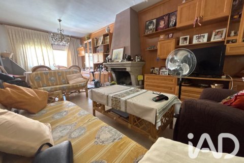 Casa adosada en venta en El Tiemblo, Ávila, España No. 192097 - foto 5
