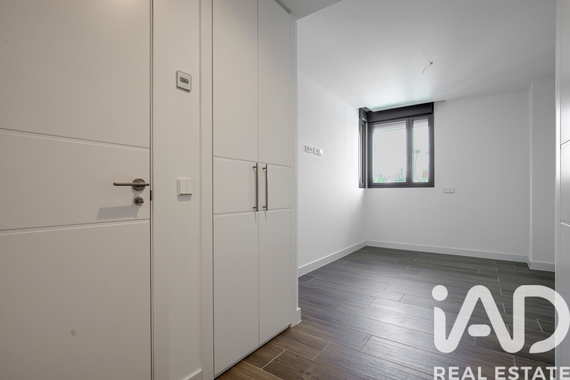 Huoneisto Majadahonda, Madrid, Espanja 4 makuuhuonetta, 257 m2 No. 192102