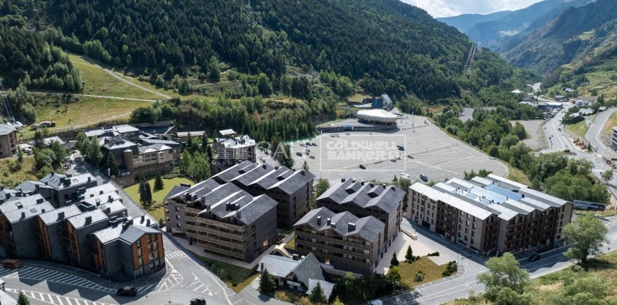 Apartment à Principado De Andorra (Ninguna Poblacion Tiene C.P.), Lleida, Espagne 3 chambres, 150 m2 No. 178726