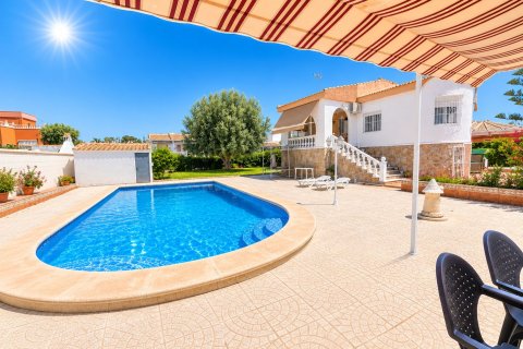Huvila Torrevieja, Alicante, Espanja 200 m2 No. 192258