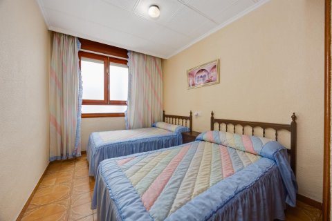 Huoneisto myytävänä Torrevieja, Alicante, Espanja , 100 m2 No. 192259 - kuva 13