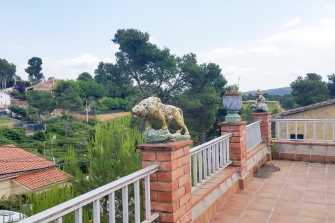Talo myytävänä La Torre de Claramunt, Barcelona, Espanja, 2 makuuhuonetta, 121 m2 No. 191334 - kuva 1