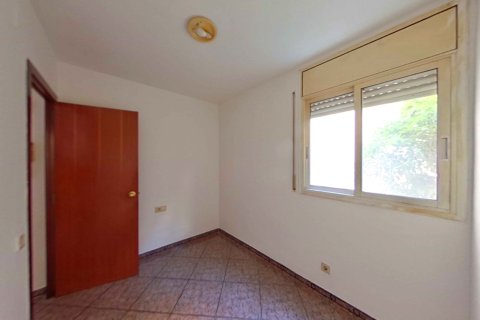 Apartment for sale in Terrassa, Barcelona, Spain 3 bedrooms, 77 sq.m. No. 191337 - photo 16