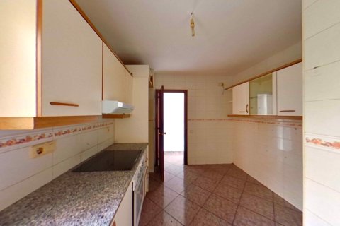Apartment for sale in Terrassa, Barcelona, Spain 3 bedrooms, 77 sq.m. No. 191337 - photo 5