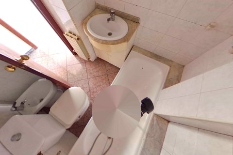 Apartment for sale in Terrassa, Barcelona, Spain 3 bedrooms, 77 sq.m. No. 191337 - photo 18