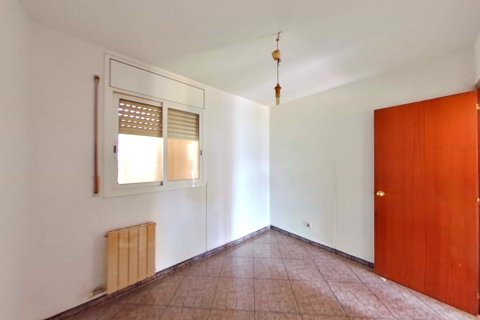 Apartment for sale in Terrassa, Barcelona, Spain 3 bedrooms, 77 sq.m. No. 191337 - photo 8