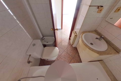 Apartment for sale in Terrassa, Barcelona, Spain 3 bedrooms, 77 sq.m. No. 191337 - photo 17