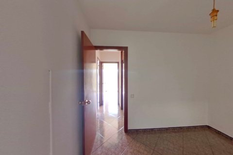 Apartment for sale in Terrassa, Barcelona, Spain 3 bedrooms, 77 sq.m. No. 191337 - photo 12