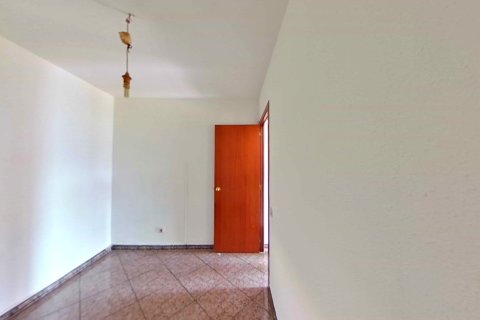 Apartment for sale in Terrassa, Barcelona, Spain 3 bedrooms, 77 sq.m. No. 191337 - photo 10