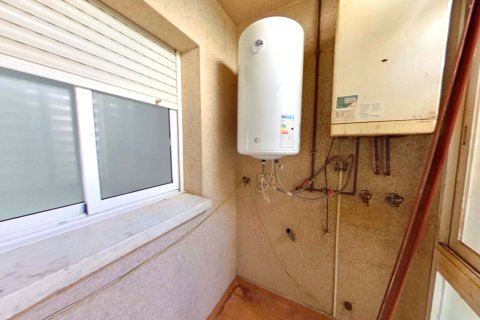 Apartment for sale in Terrassa, Barcelona, Spain 3 bedrooms, 77 sq.m. No. 191337 - photo 7