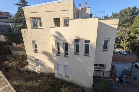 Dom w Barcelona, Hiszpania 3 sypialnie, 180 mkw. nr 191333
