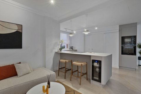 Appartamento in vendita El Paraiso, Malaga, Spagna 2 camere da letto, 141 mq. N° 133974 - foto 3