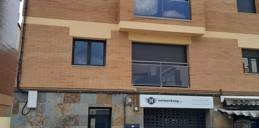 Apartament w Navarcles, Barcelona, Hiszpania 4 sypialnie, 76 mkw. nr 191341