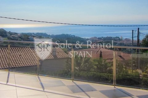 House for sale in Lloret de Mar, Girona, Spain 4 bedrooms, 270 sq.m. No. 166388 - photo 24