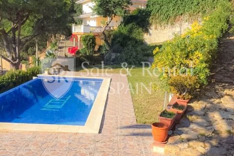 House for sale in Lloret de Mar, Girona, Spain 4 bedrooms, 270 sq.m. No. 166388 - photo 29