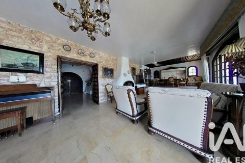 Dom w Santa Pola, Alicante, Hiszpania 5 sypialni, 408 mkw. nr 152860 – zdjęcie 16