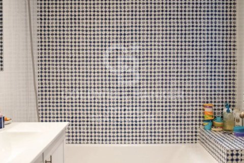 Apartament w Madrid, Hiszpania 4 sypialnie, 189 mkw. nr 157034 – zdjęcie 23
