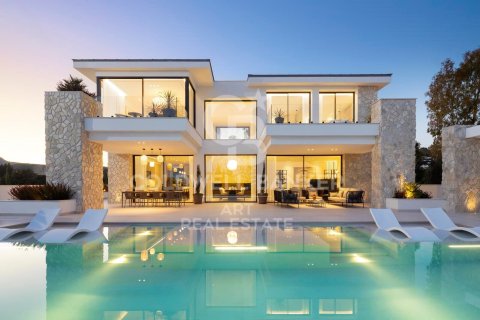 Villa en venta en Benahavís, Málaga, España 5 dormitorios, 913 m2 No. 158896 - foto 1