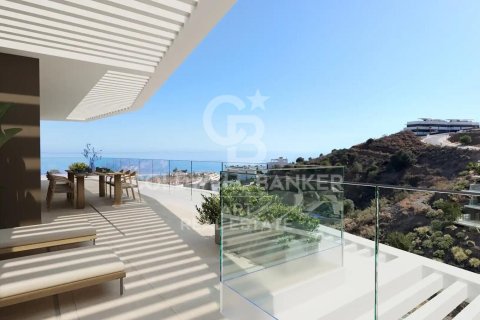 Huoneisto myytävänä Rincon de la Victoria, Malaga, Espanja, 3 makuuhuonetta, 130 m2 No. 158893 - kuva 2