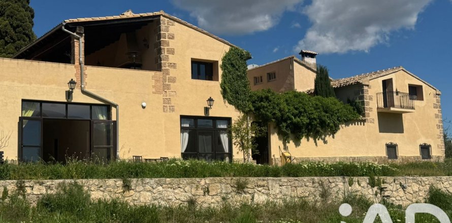 House à Alcoy, Alicante, Espagne 7 chambres, 923 m2 No. 172627
