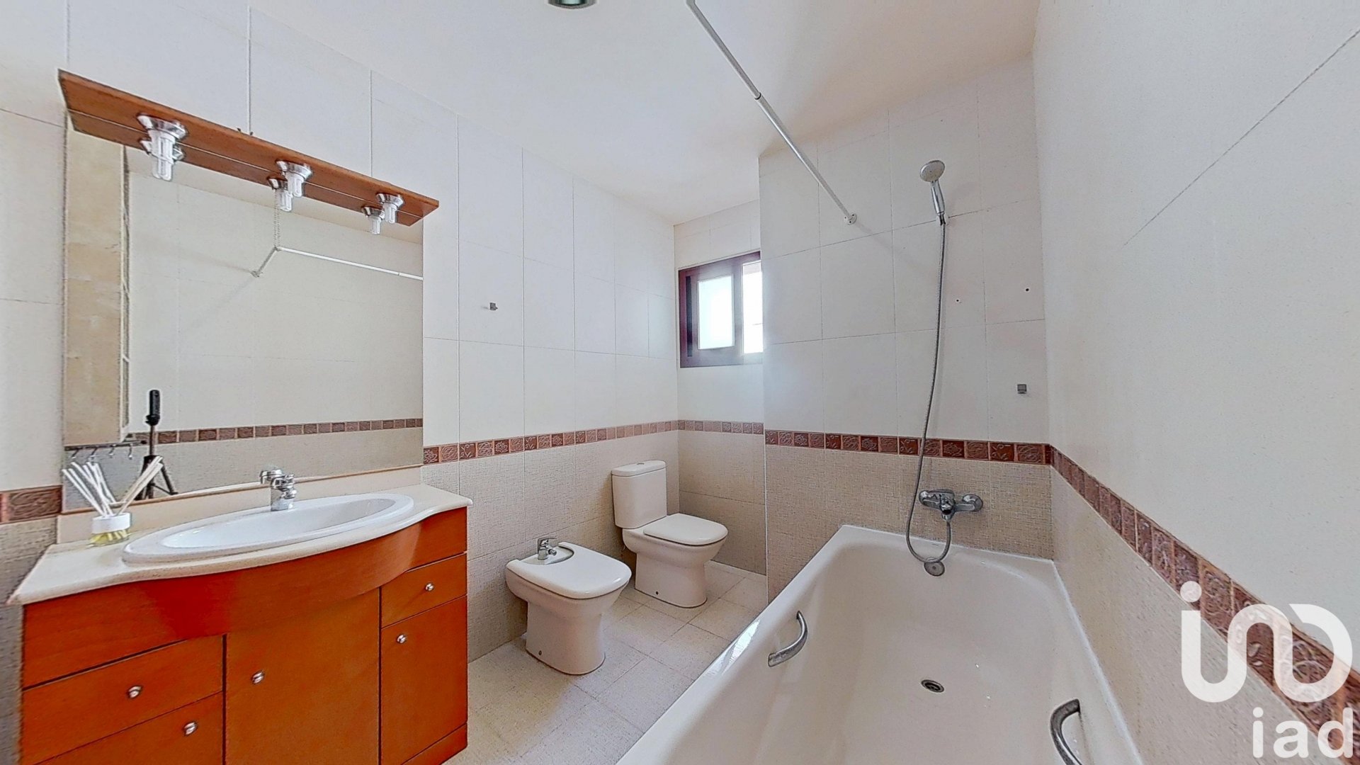 Villetta a schiera in Spagna 4 camere da letto, 165 mq. N° 185706