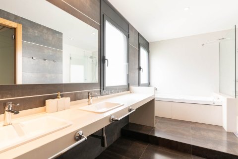 Villa till salu i Bellaterra, Barcelona, Spanien 6 sovrum, 620 kvm. Nr. 150861 - foto 23