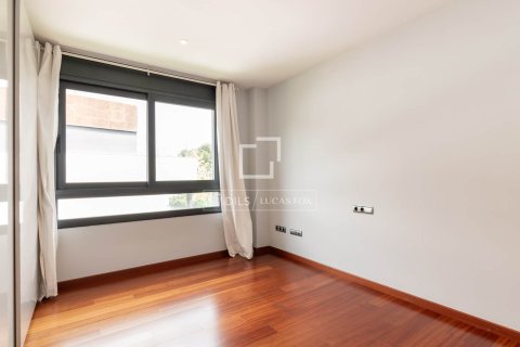 Villa till salu i Bellaterra, Barcelona, Spanien 6 sovrum, 620 kvm. Nr. 150861 - foto 25