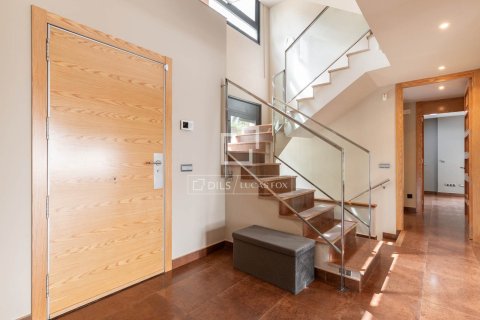 Villa till salu i Bellaterra, Barcelona, Spanien 6 sovrum, 620 kvm. Nr. 150861 - foto 13