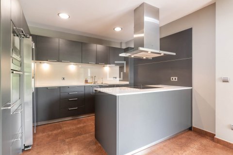 Villa till salu i Bellaterra, Barcelona, Spanien 6 sovrum, 620 kvm. Nr. 150861 - foto 10