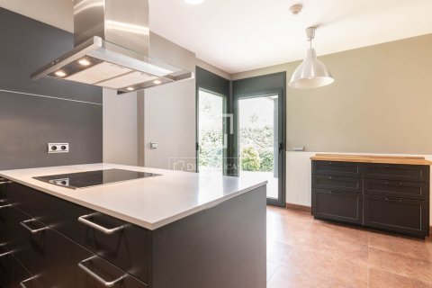 Villa till salu i Bellaterra, Barcelona, Spanien 6 sovrum, 620 kvm. Nr. 150861 - foto 12