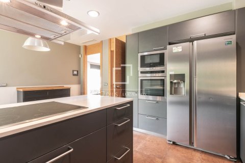 Villa till salu i Bellaterra, Barcelona, Spanien 6 sovrum, 620 kvm. Nr. 150861 - foto 11