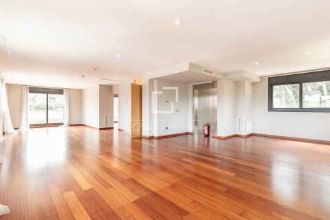 Villa till salu i Bellaterra, Barcelona, Spanien 6 sovrum, 620 kvm. Nr. 150861 - foto 28