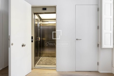 Dzīvoklis pārdošanā Barcelona, Spānijā 2 istabas, 115 m2 Nr. 150866 - attēls 25
