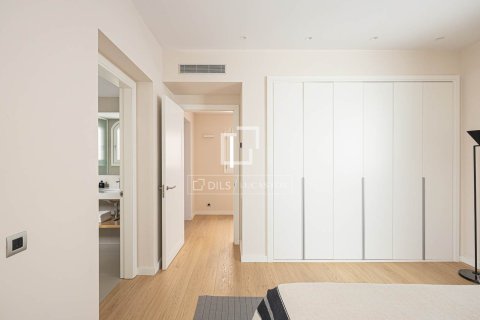 Apartament w Barcelona, Hiszpania 3 sypialnie, 183 mkw. nr 150863 – zdjęcie 29