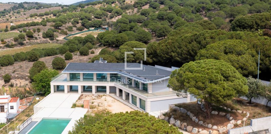 Villa i Teia, Barcelona, Spanien 7 sovrum, 788 kvm. Nr. 150862